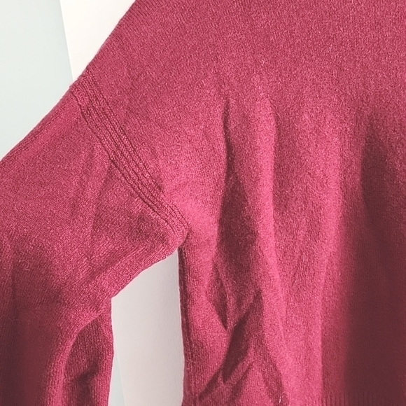 J. CREW Merino Wool Alpaca Turtleneck Sweater Maroon size small - Picture 5 of 5